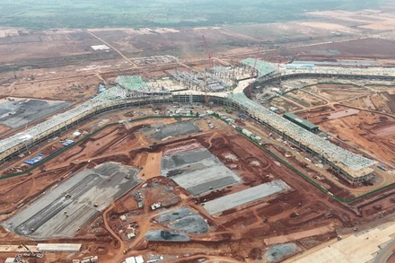 Cảng hàng không quốc tế Long Thành đang được đẩy nhanh tiến độ, mục tiêu cuối năm 2025 sẽ cơ bản hoàn thành. Khu công nghiệp công nghệ số Long Thành cùng với đô thị sân bay được kỳ vọng sẽ tạo sức hút lớn đến các tập đoàn công nghệ số hàng đầu thế giới. (Ảnh chụp nhà ga hành khách Cảng hàng không quốc tế Long Thành tháng 1/2025).
