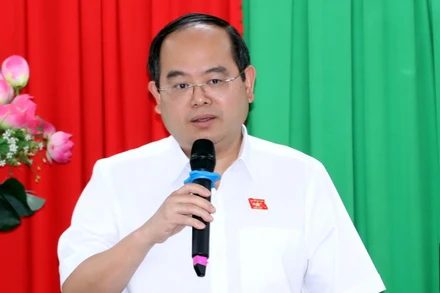 Trưởng Đoàn Đại biểu Quốc hội tỉnh Đồng Nai Quản Minh Cường phát biểu tại buổi giám sát.