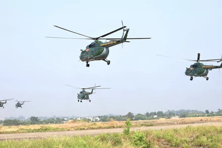 Sân bay Biên Hòa là nơi hội quân của các đơn vị không quân tập luyện và tham gia tổng hợp luyện phục vụ diễu binh, diễu hành Đại lễ 30/4.
