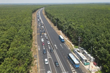 Cao tốc Phan Thiết - Dầu Giây, đoạn qua địa bàn Đồng Nai sáng 27/4.
