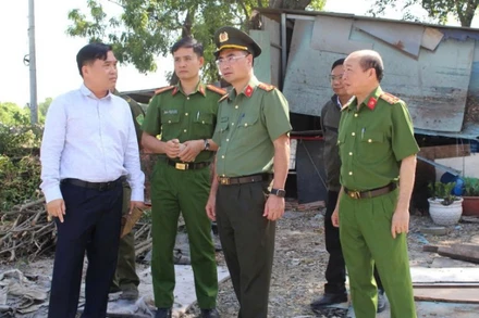 Lãnh đạo thành phố Biên Hòa và Công an tỉnh Đồng Nai kiểm tra khu vực cưỡng chế thu hồi đất thực hiện dự án đường cao tốc Biên Hòa - Vũng Tàu đoạn qua địa bàn phường Phước Tân.