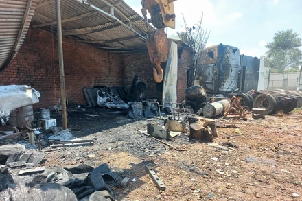 Nhiều tài sản bị cháy rụi.