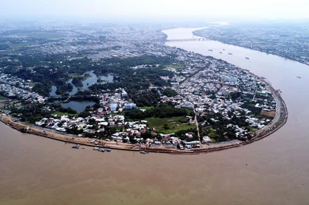 Tuyến kè, đường ven sông Đồng Nai có tổng chiều dài 5,2km được đầu tư với tổng kinh phí gần 2.000 tỷ đồng từ nguồn ngân sách. 