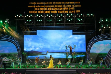 Chương trình nghệ thuật "Người mẹ làng Sen".