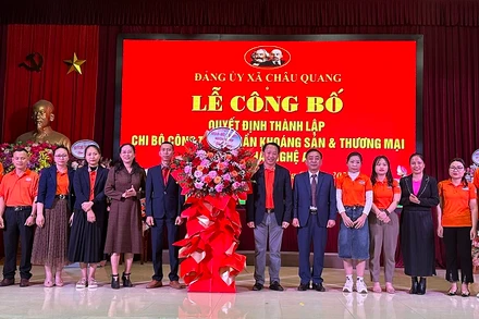 Công bố thành lập chi bộ Công ty cổ phần Khoáng sản và Thương mại Trung Hải Nghệ An.