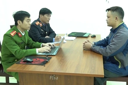 Lấy lời khai đối tượng Võ Sương Thế.