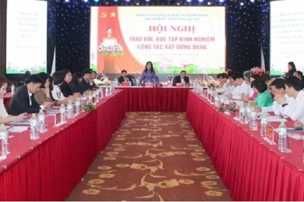 Quang cảnh hội nghị trao đổi kinh nghiệm. (Ảnh: MAI HOA)