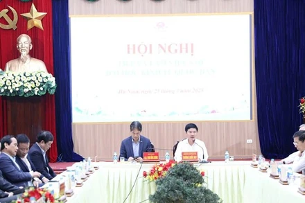 Các đại biểu dự hội nghị.