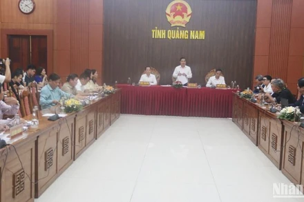 Quang cảnh họp báo thông tin về kỷ niệm 50 năm Ngày giải phóng và 95 năm Ngày thành lập Đảng bộ tỉnh Quảng Nam. 