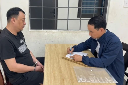 Đối tượng Trần Trung Hiền bị khởi tố về tội lừa đảo chiếm đoạt tài sản.