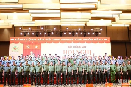 Các đại biểu dự hội nghị về công tác người nước ngoài tại Việt Nam.