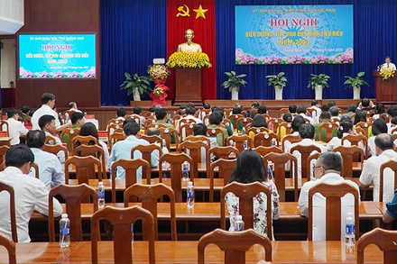 Quang cảnh Hội nghị tuyên dương, tôn vinh các điển hình tiêu biểu năm 2022.
