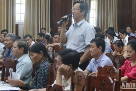 Cử tri Trần Văn Tương trú tại phường Tân Thạnh, thành phố Tam Kỳ (Quảng Nam) đề nghị Trung ương xem xét, đầu tư mở rộng Quốc lộ IA qua tỉnh Quảng Nam.