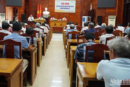 Quang cảnh buổi tiếp xúc cử tri tại thành phố Hội An.