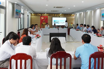 Quang cảnh hội thảo khoa học “Nghiên cứu đa dạng sinh học khu vực biển ven bờ xã Tam Hải, Núi Thành, Quảng Nam”.