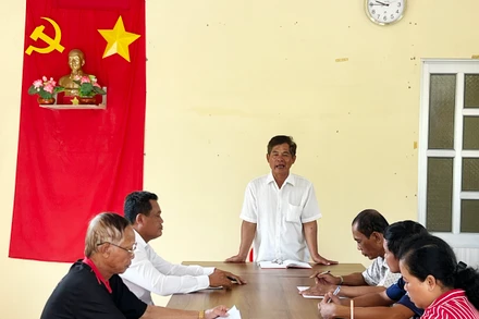 Đảng viên người Khmer làm theo gương Bác