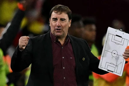 Nestor Lorenzo ăn mừng khi bóng đá Colombia tiến vào chung kết . (Ảnh: Getty) 