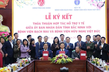 Lễ ký kết Biên bản ghi nhớ hợp tác hỗ trợ y tế giai đoạn 2025-2030. 