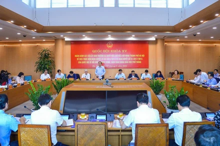 Quang cảnh buổi giám sát. Ảnh ( Duy Linh)