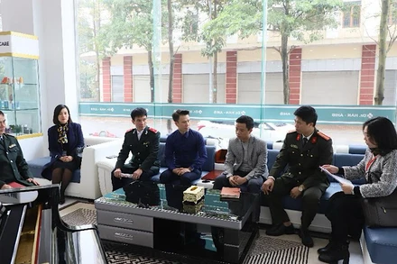 Đoàn kiểm tra liên ngành tỉnh Bắc Ninh công bố quyết định kiểm tra.