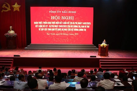Hơn 400 đại biểu tham dự Hội nghị quán triệt các kết luận của Bộ Chính trị, Ban Bí thư về tiếp tục sắp xếp tổ chức bộ máy của hệ thống chính trị do Tỉnh ủy Bắc Ninh tổ chức.
