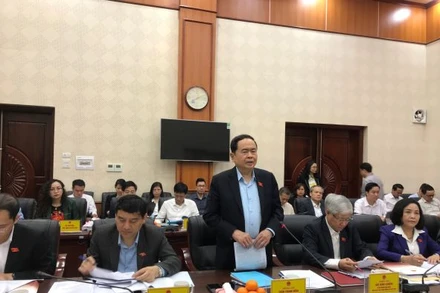 Đồng chí Trần Thanh Mẫn cùng Đoàn giám sát của Ủy ban Thường vụ Quốc hội làm việc với tỉnh Hưng Yên về chuyên đề “Việc thực hiện Nghị quyết số 88/2004/QH13 và Nghị quyết số 51/2017/QH14 của Quốc hội về đổi mới chương trình, sách giáo khoa giáo dục phổ thông”.