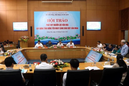 Hội thảo Phát huy nguồn lực văn hóa xây dựng tỉnh Hưng Yên giàu đẹp, văn minh.