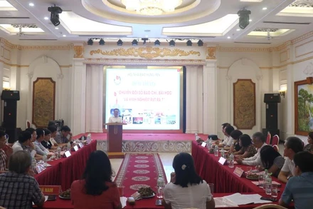 Toàn cảnh buổi hội thảo báo chí về chuyển đổi số.