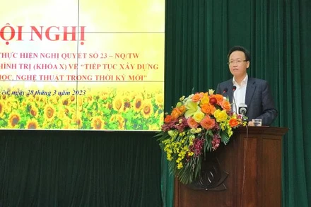 Bí thư Tỉnh ủy Hưng Yên Nguyễn Hữu Nghĩa phát biểu tại hội nghị tổng kết 15 năm thực hiện Nghị quyết số 23-NQ/TW của Bộ Chính trị khóa X.