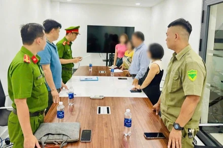 Cơ quan điều tra công bố quyết định khởi tố bị can đối với lãnh đạo của Công ty Cổ phần dịch vụ tư vấn môi trường Hải Âu.