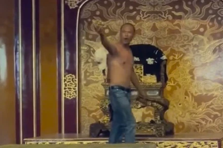 Ngày 24/5, người nghiện đập phá ngai vua triều Nguyễn- Bảo vật quốc gia từ năm 2015.