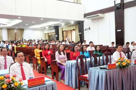 Lãnh đạo tỉnh Bến tre tham dự Hội nghị khai việc đầu xuân 2025. (Ảnh: HOÀNG TRUNG)