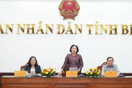 Thống đốc Ngân hàng Nhà nước Việt Nam Nguyễn Thị Hồng phát biểu tại buổi làm việc. (Ảnh: HOÀNG TRUNG)