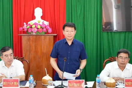 Lãnh đạo tỉnh Bến Tre chủ trì tại buổi làm việc. (Ảnh: HOÀNG TRUNG)