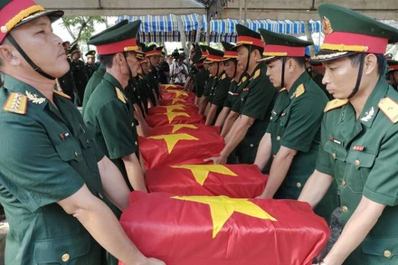 Bến Tre tổ chức truy điệu, cải táng 121 hài cốt liệt sĩ.