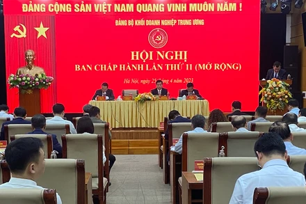  Toàn cảnh hội nghị.