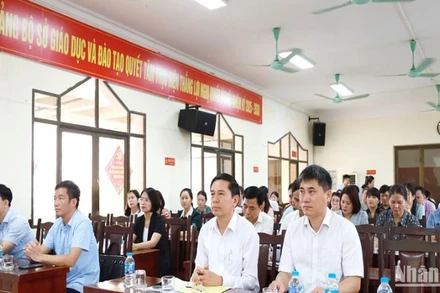 Các đại biểu dự hội nghị.