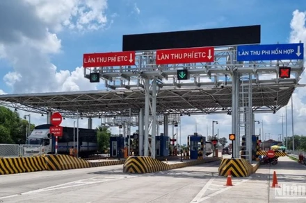 Cục Đường bộ Việt Nam chỉ đạo xả trạm để bảo đảm giao thông an toàn nếu có tình trạng ùn tắc. (Ảnh: Phong Lê)