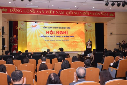 Toàn cảnh Hội nghị.