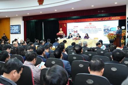 Toàn cảnh hội nghị.