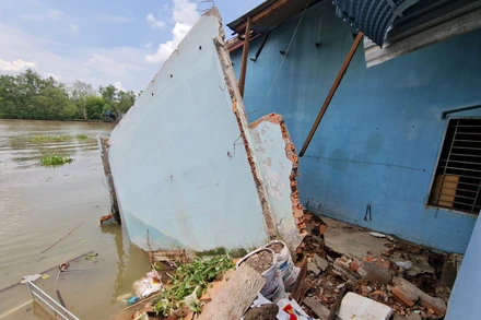 Hiện trường vụ sạt lở Bờ sông Cần Thơ. Ảnh Thanh Tâm