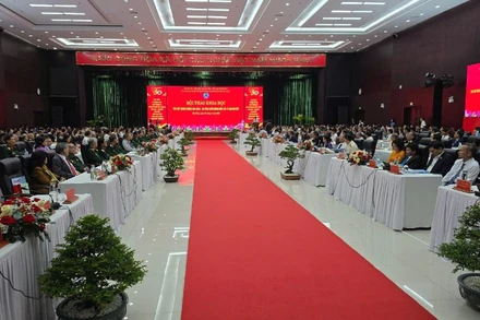 Quang cảnh hội thảo khoa học: Tiếp nối truyền thống hào hùng-Đà Nẵng vươn mình bước vào kỷ nguyên mới