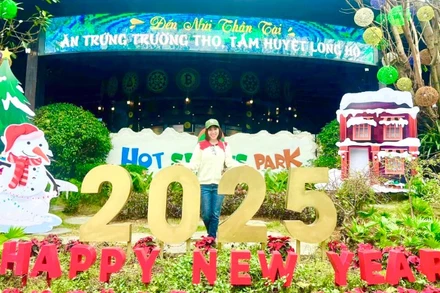 Khu du lịch Núi Thần Tài tổ chức nhiều hoạt động hấp dẫn, ưu đãi cho du khách nữ nhân dịp 8/3.