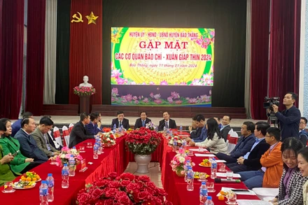Huyện Bảo Thắng gặp mặt và trao đổi thông tin với báo chí.