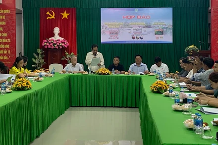 Quang cảnh buổi họp báo.