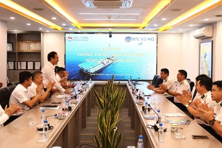 Buổi làm việc giữa Vùng 2 Hải quân và Công ty cổ phần dịch vụ biển Tân Cảng, Tổng Công ty Tân cảng Sài Gòn.