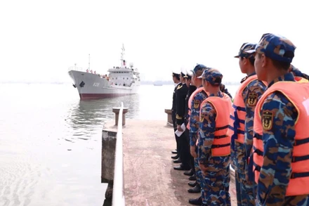 Các tàu của Vùng 3 Hải quân chuẩn bị thực hiện nhiệm vụ trực trọng điểm, tuần tra, kiểm soát, bảo vệ ngư trường trong dịp Tết Nguyên đán.