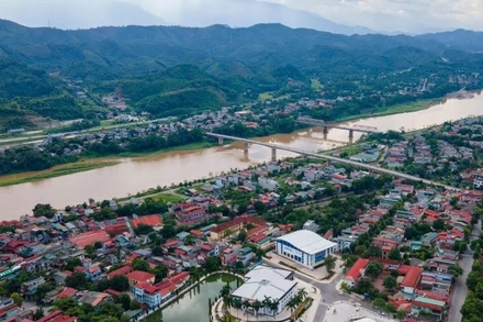 Phố Lu, huyện Bảo Thắng (Lào Cai) mang dáng dấp một đô thị hiện đại.