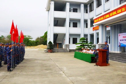 Quang cảnh buổi phát động tại Trung tâm Bảo đảm kỹ thuật, Vùng 3 Hải quân.