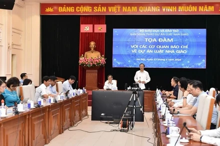 Toàn cảnh tọa đàm. 
